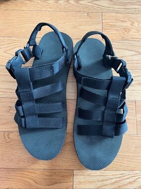 Size 12 Teva Sandal